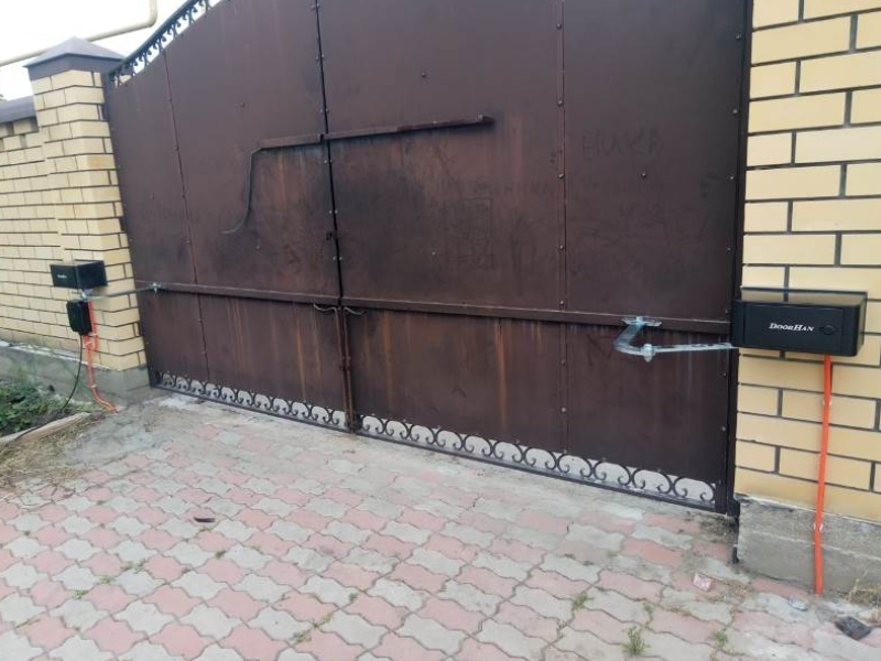 Распашные ворота DoorHan Екатеринбург с приводом и автоматикой  - DoorHan Екатеринбур