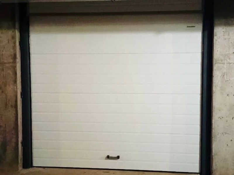 Ворота для гаража автоматические 2380х2160 RSD02 doorhan