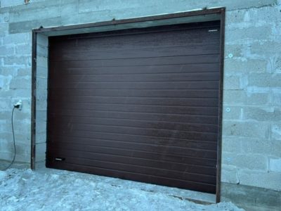 Установка гаражных ворот RSD02 с крепежом для полистерола с. Калюткино